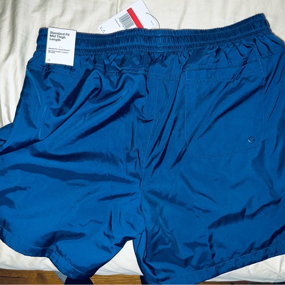 Nike Shorts - Picture 2 of 3